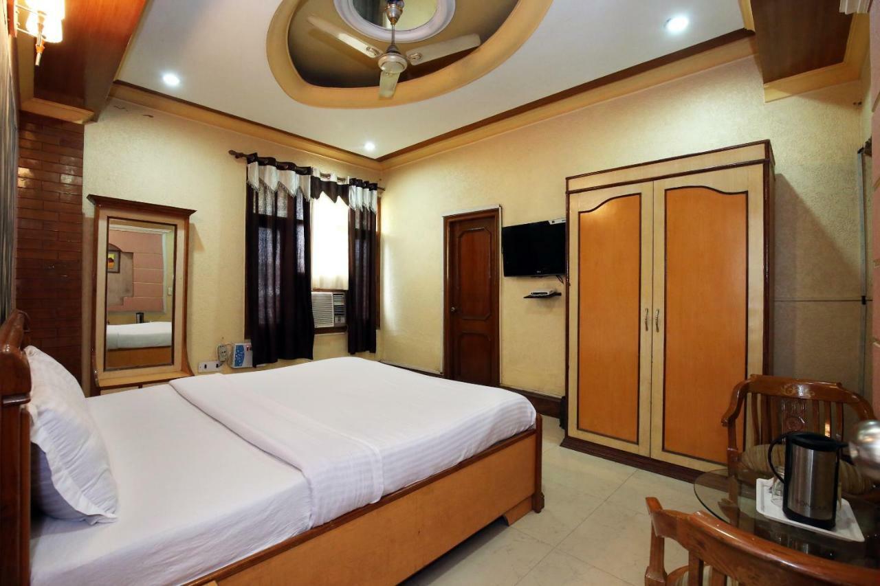Capital O 10990 Hotel Gobind Regency Zirakpur Ngoại thất bức ảnh