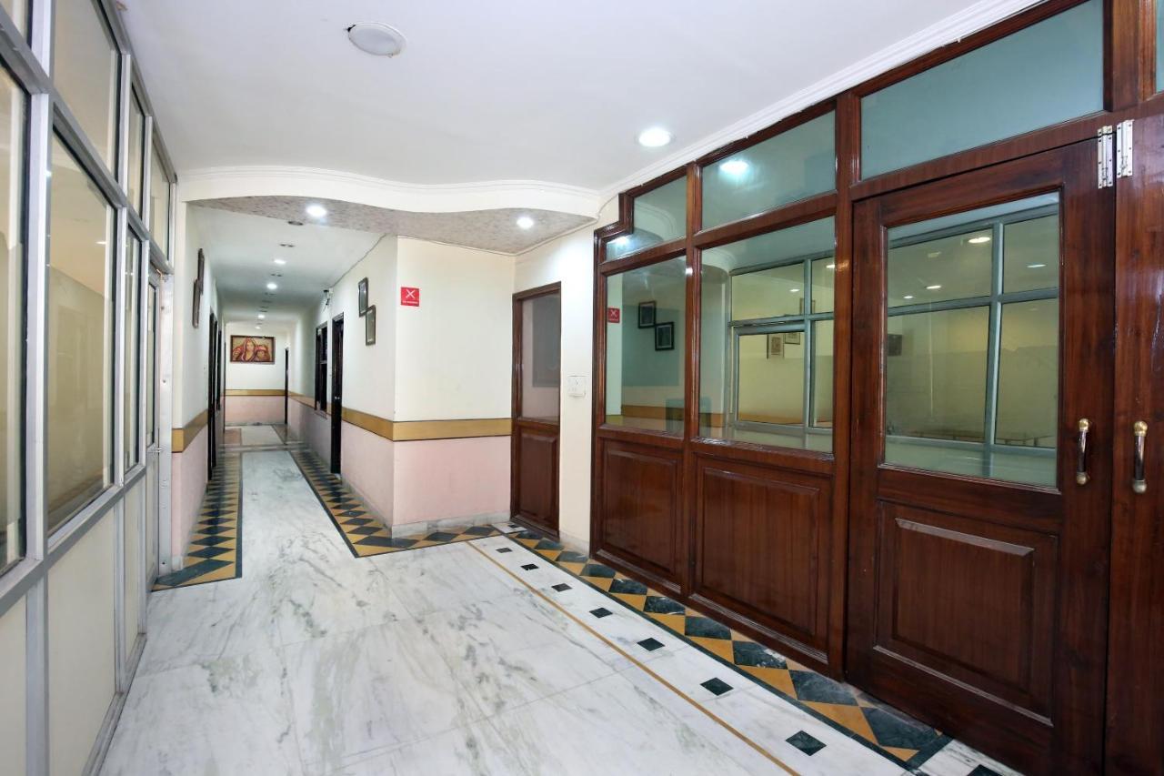 Capital O 10990 Hotel Gobind Regency Zirakpur Ngoại thất bức ảnh