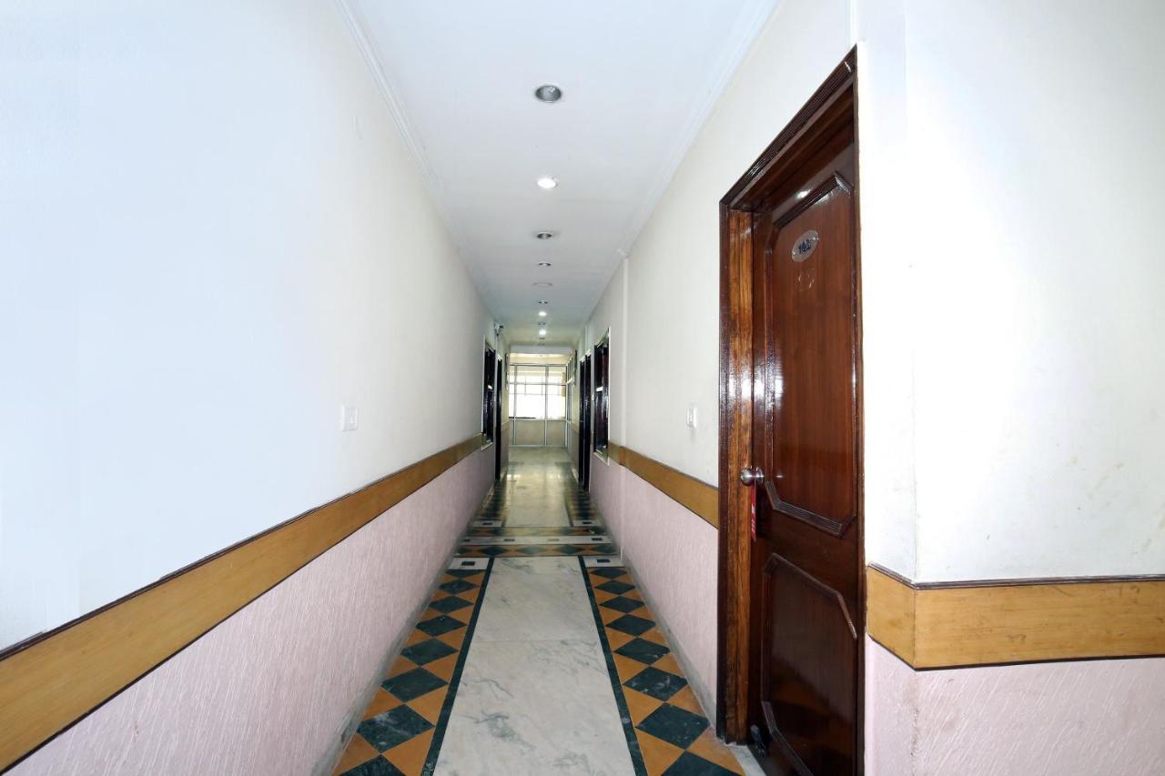 Capital O 10990 Hotel Gobind Regency Zirakpur Ngoại thất bức ảnh